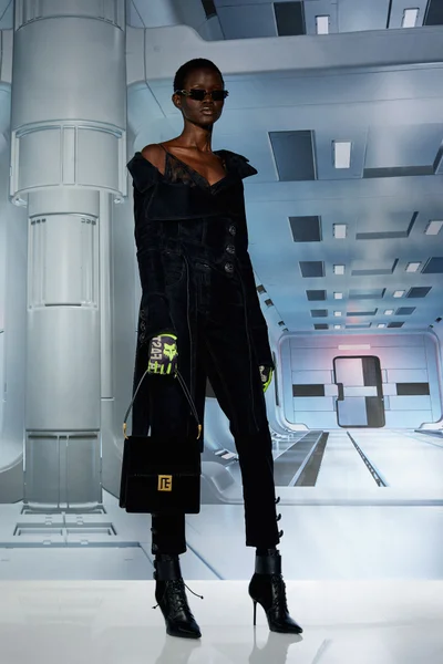 Look 48